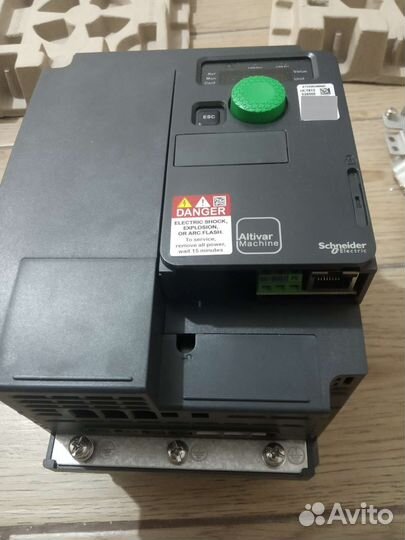 Частотный преобразователь SE Altivar ATV320U40N4C