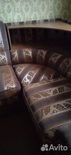 Диван угловой (250х180х90), б/у