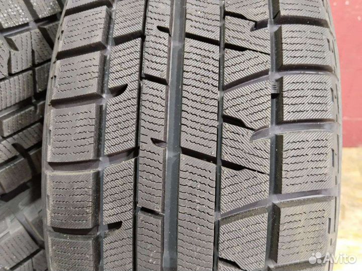 Yokohama Ice Guard IG50+ 215/60 R16 95Q