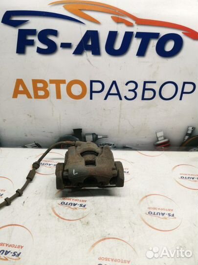 Суппорт передний левый Volvo V60 2.0 дизель D5204T