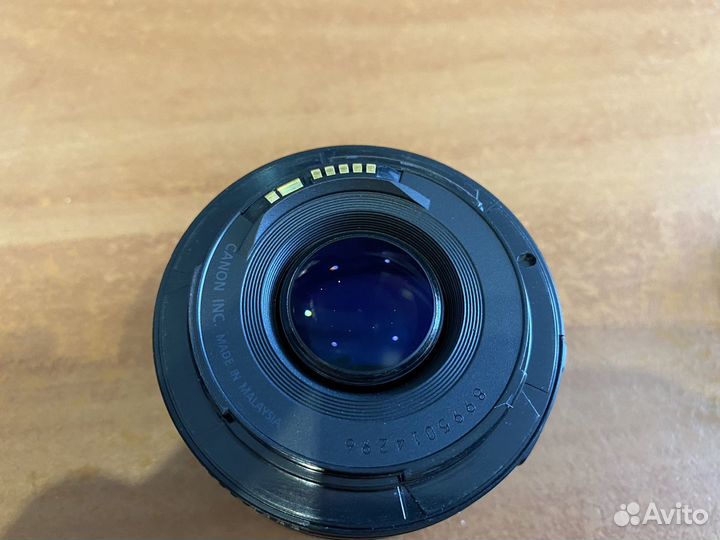 Объектив Canon EF 50mm f/1.8