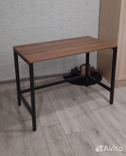 Стол в стиле лофт