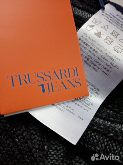 Trussardi Jeans.Стильный шарф.NEW