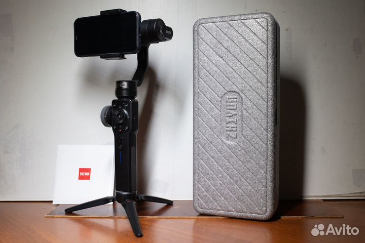 Стабилизатор для телефона zhiyun Smooth 4