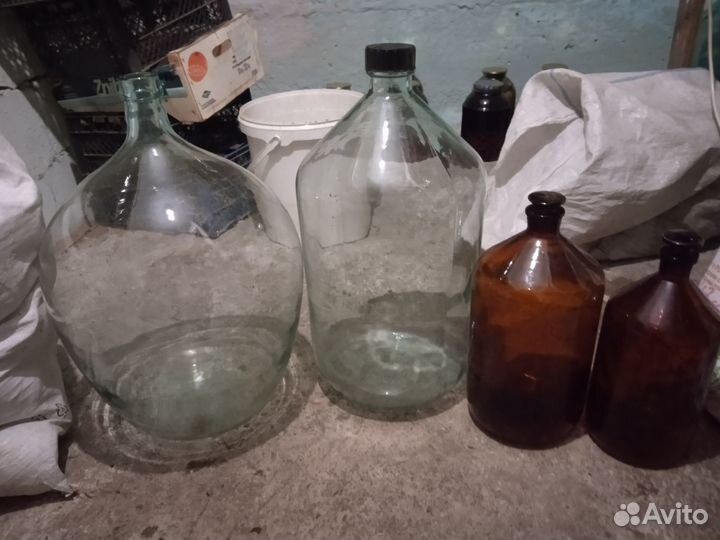 Бутыли стеклянные от 30 до двух с половиной литров