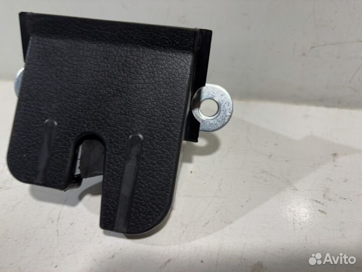 Замок багажника Volkswagen Golf V/ Golf Plus