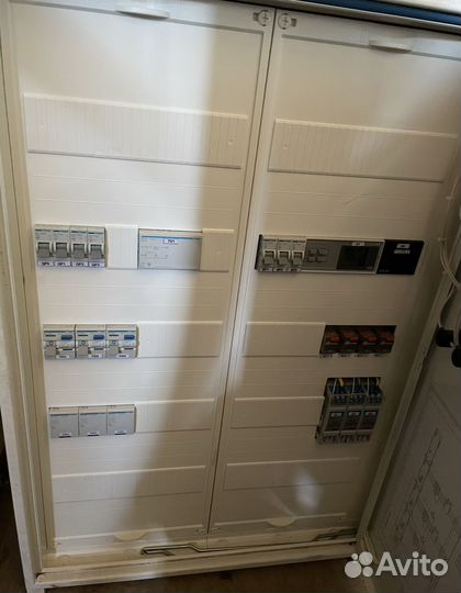 Шкаф управления электрического обогрева щу-тм
