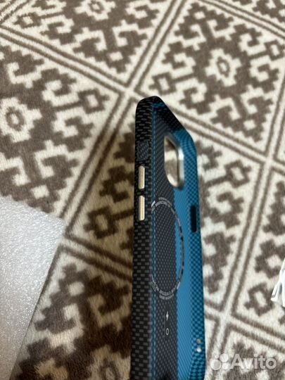 Чехол MagSafe на iPhone 15