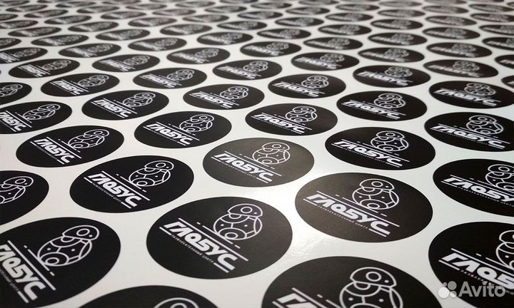 Печать наклеек и стикеров, широкоформатная печать