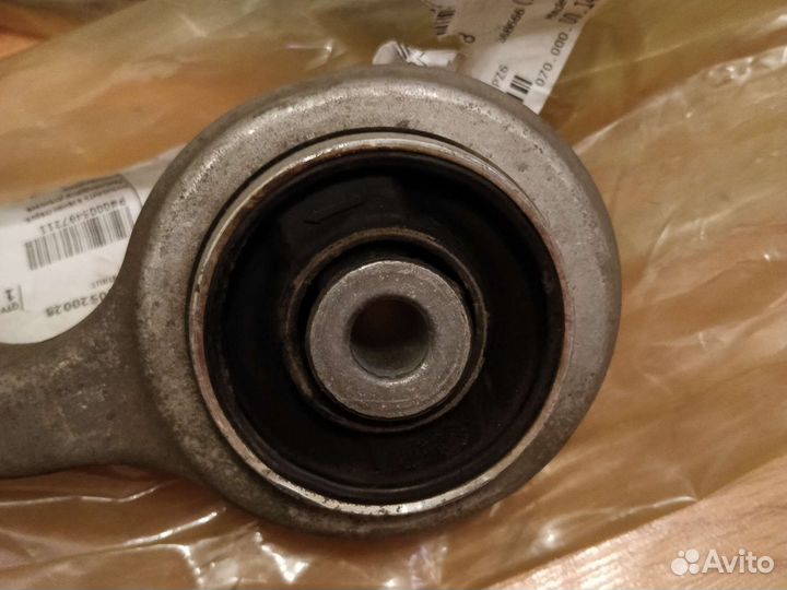 Рычаги нижние продольные передние Мерседес S560