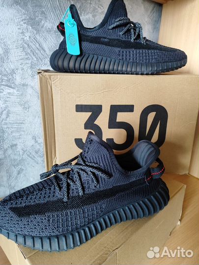 Кроссовки yeezy boost 350 v2.Новые