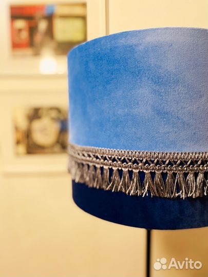 Торшер с абажуром