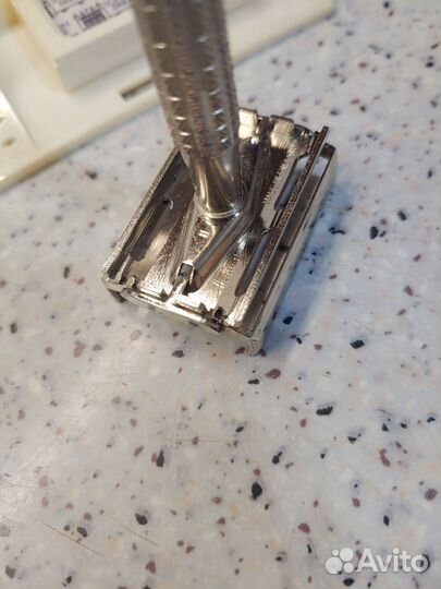 Бритвенный станок gillette