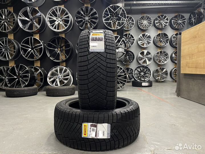 Pirelli Ice Zero FR 235/55 R19 105H