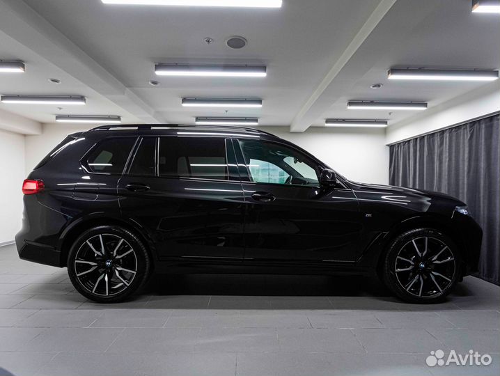 BMW X7 3.0 AT, 2022