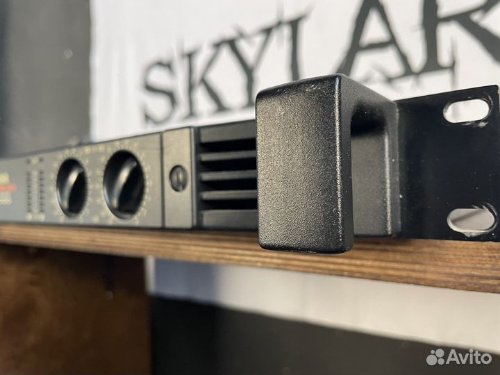 Усилитель Yamaha PC1000