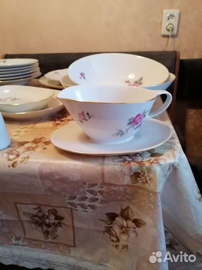 Продам обеденный сервиз проэводство гдр