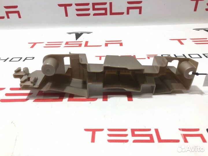 Кронштейн напольный 2-го ряда сидений Tesla рест