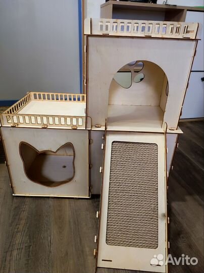 Домик для кошки с когтеточкой бу