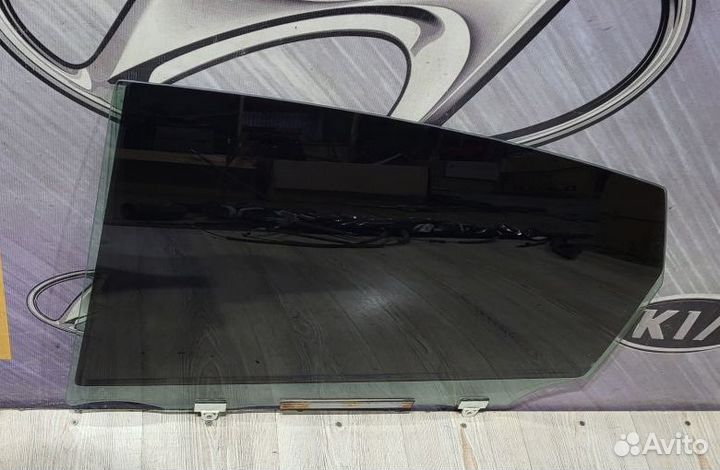 Стекло боковое двери Nissan teana J32 Лев