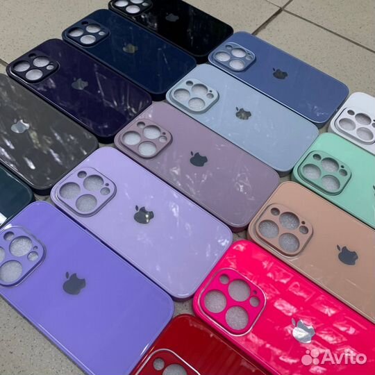 Стеклянные чехлы на iPhone