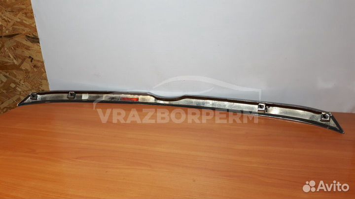 Накладка капота (молдинг) Toyota Camry