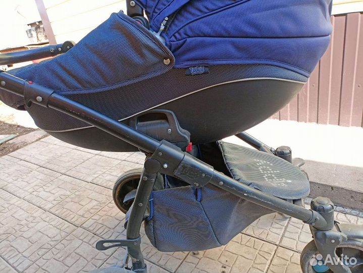 Детская коляска 3 в 1