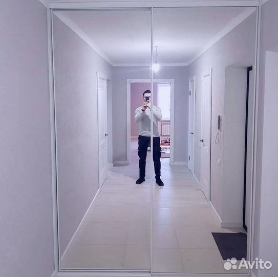 Шкаф купе с зеркалом