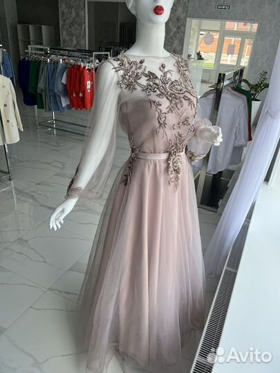 Вечернее платье