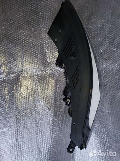 Hyundai tucson 3 с 2015г. Фара правая