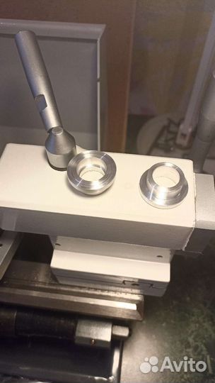 Втулки, оси, колпачки, проставки, гайки на байк