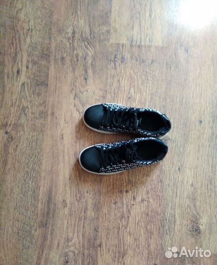 Кроссовки женские 40 р в ассортименте