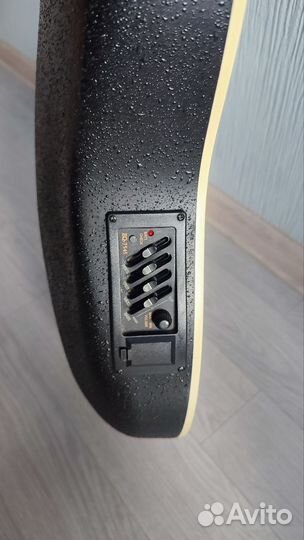 Гитара с подключением