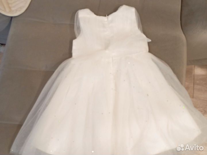 Детское нарядное платье 98