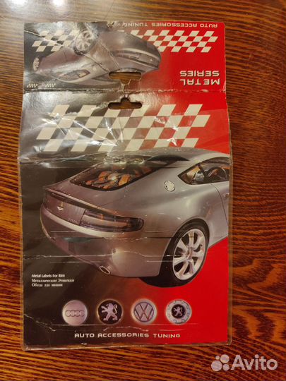 Наклейки на ступичные колпачки Opel комплект