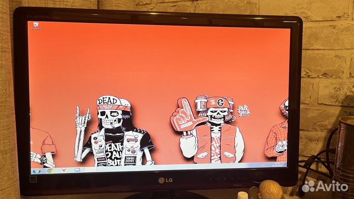 Системный блок +два монитора