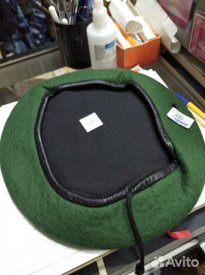 Берет зелёный бесшовный