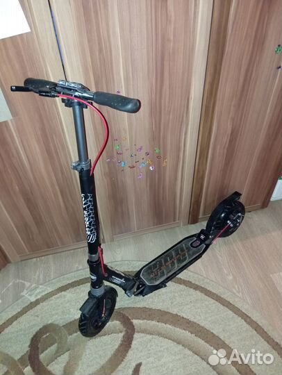 Самокат с дисковым тормозом