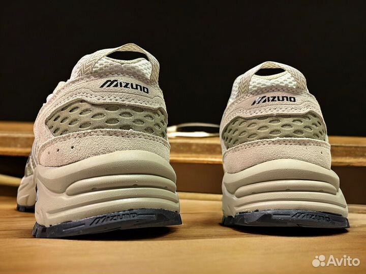 Кроссовки летние сетка Mizuno