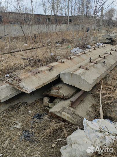 Упорно- направляющие блоки