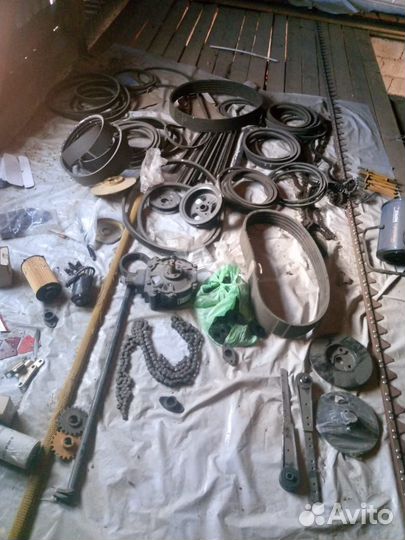 Запчасти на комбайн Нью Холланд