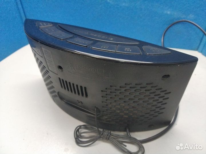 Радиочасы Vitek разные