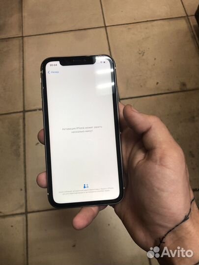 Телефон iPhone 11