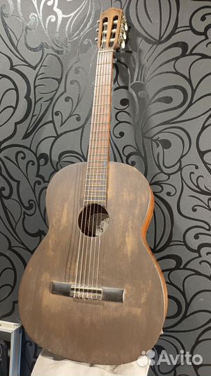 Электроакустическая классическая гитара