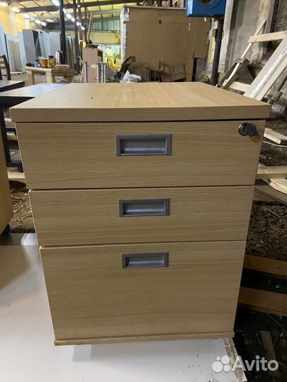 Тумбы выкатные для дома и офиса