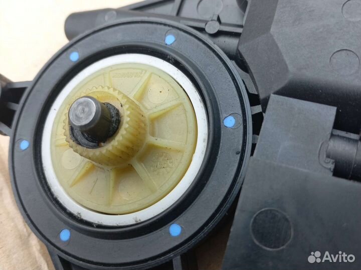 VW (03-10) мотор 1K0959793H стеклоподъёмника левый