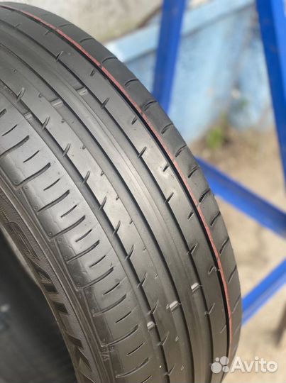 Falken Azenis FK453 215/50 R18
