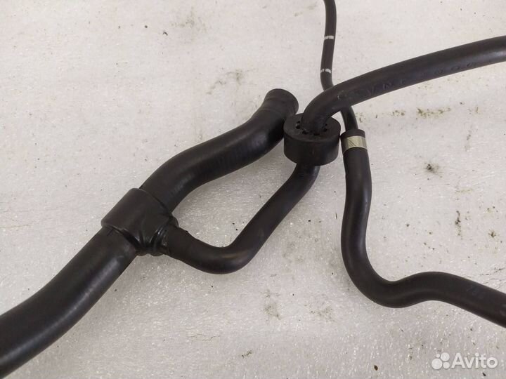 Патрубок (трубопровод, шланг) Mercedes-Benz