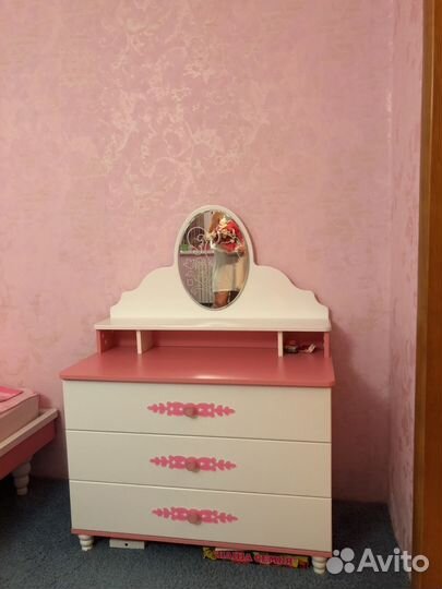 Кровать + комод для девочки
