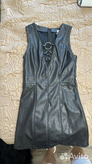 Платье сарафан эко кожа hm